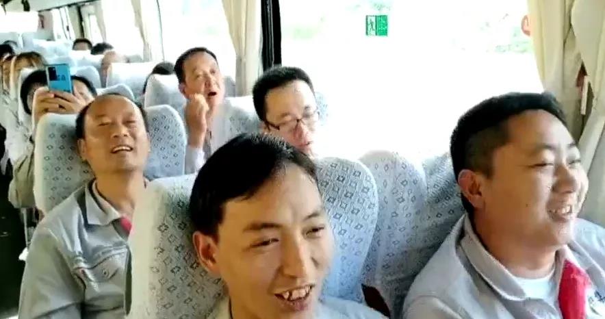 重温峥嵘岁月 传承红色精神